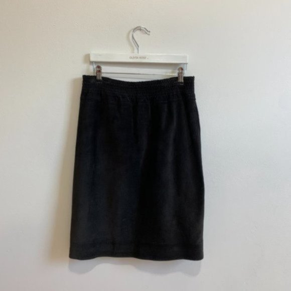 [SOLD] Vintage Black Genuine Suede Elasticated Waist Skirt Size Medium to Large - Picture 10 of 16